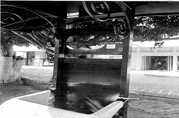 Foto en blanco y negro de un carro

Descripción generada automáticamente con confianza media
