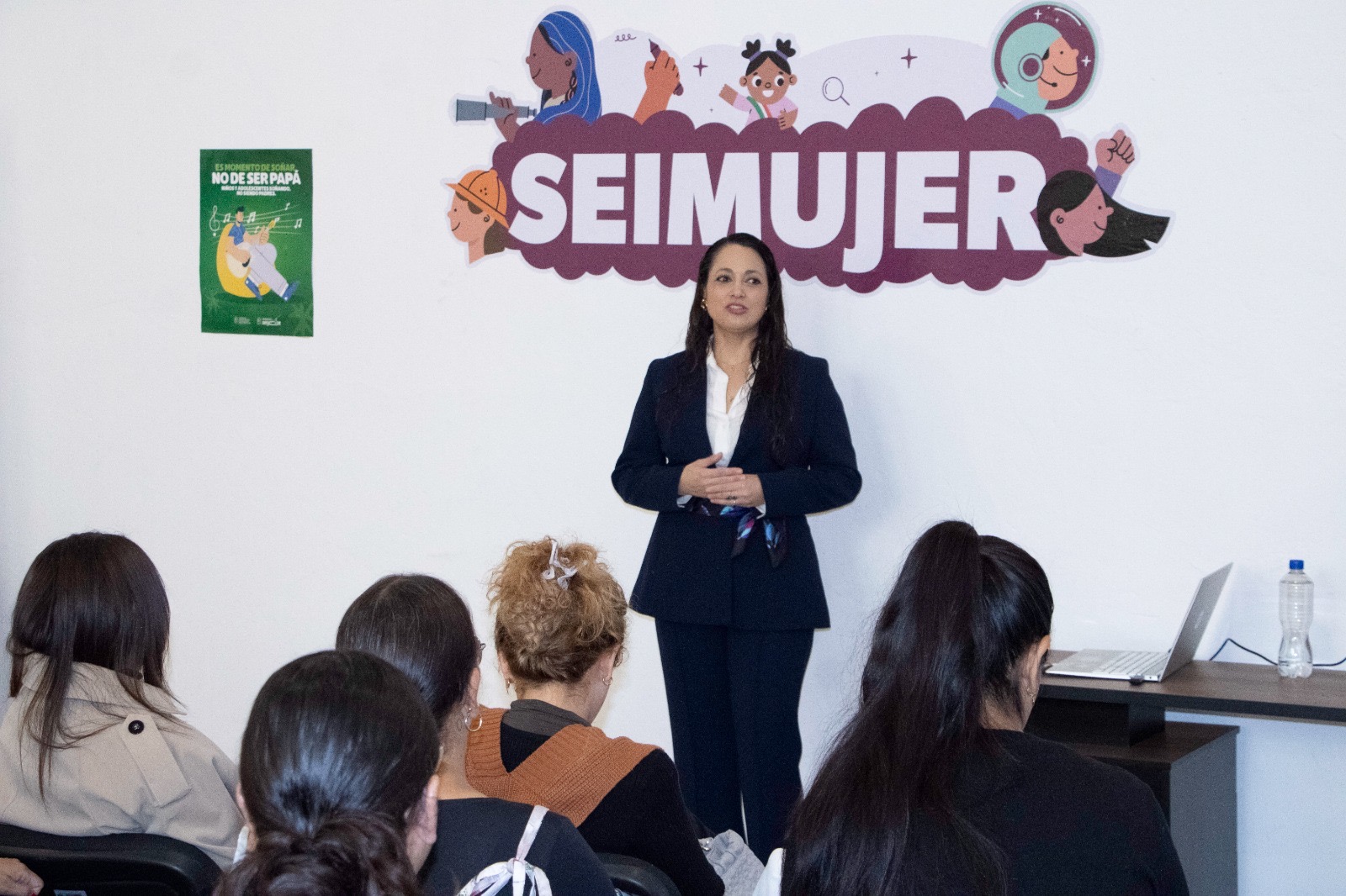 En contextos políticos, las mujeres son frecuentemente víctimas de violencia digital: Mtra. Amelí Gissel Navarro Lepe